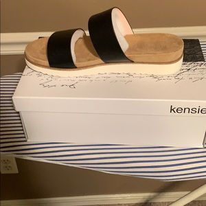 Kensie sandals